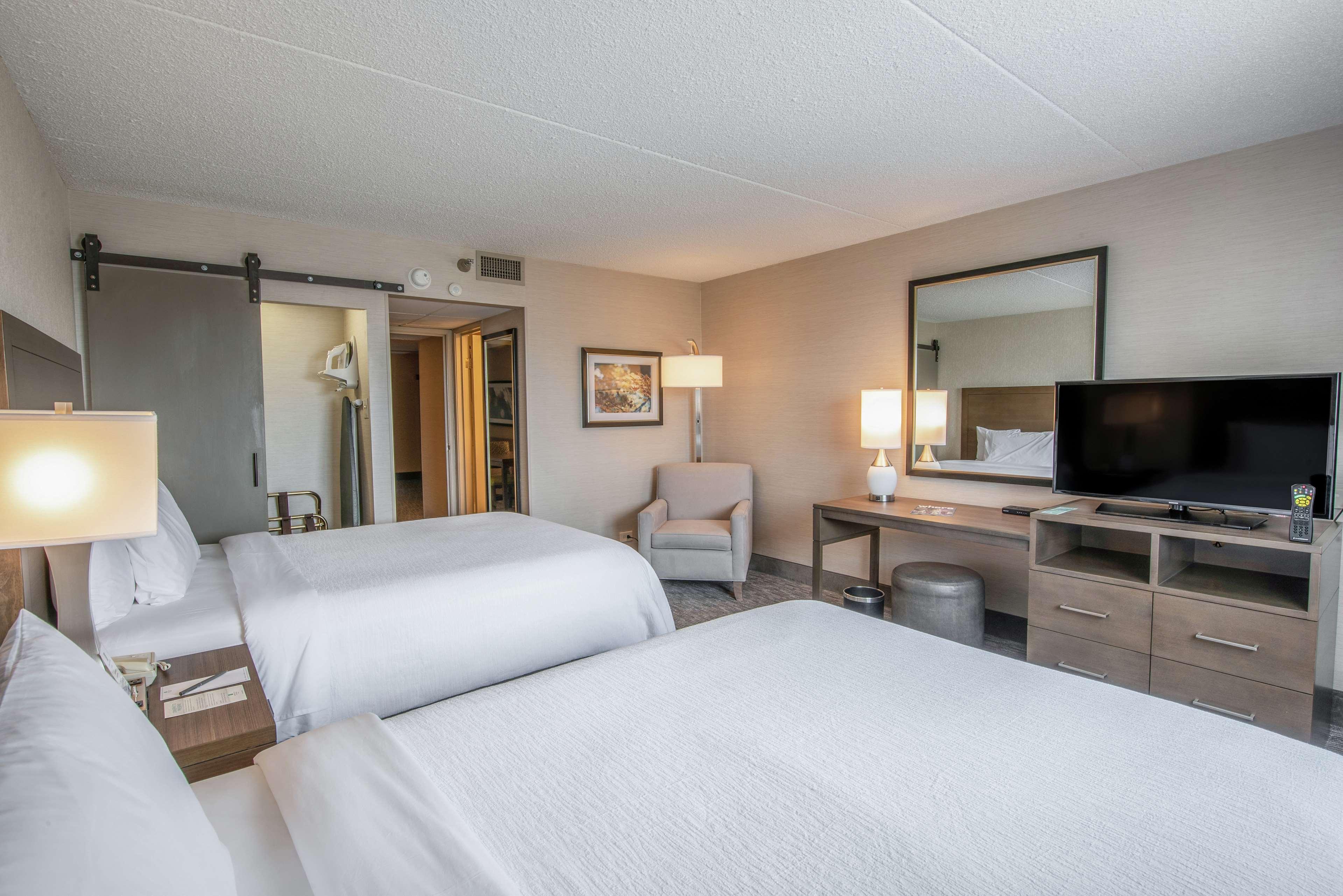 Embassy Suites By Hilton Chicago Schaumburg Woodfield Exteriör bild