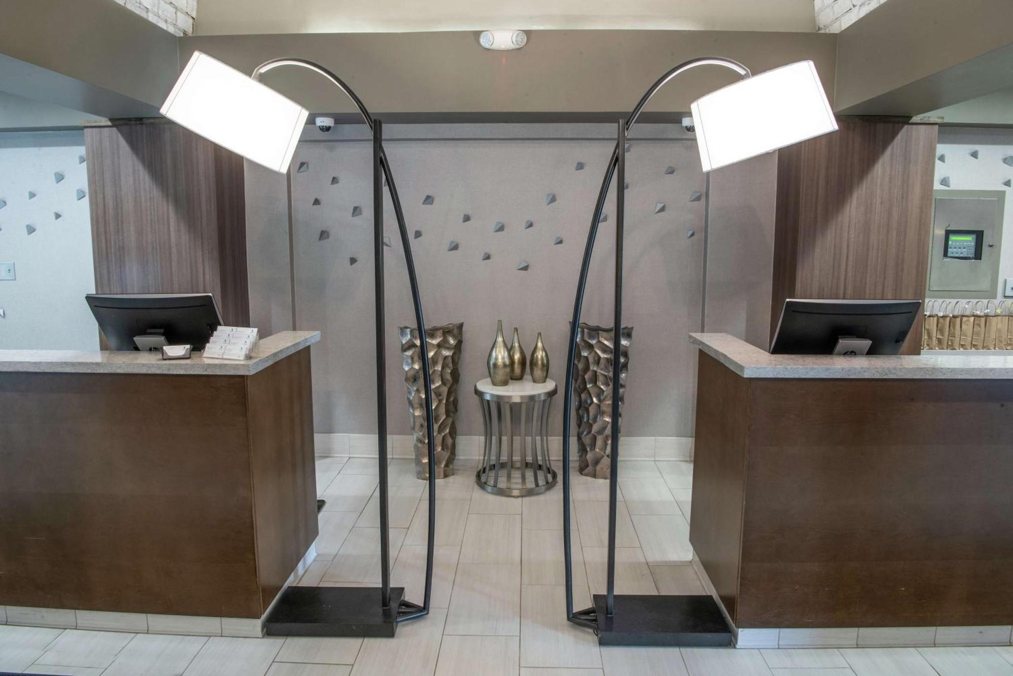 Embassy Suites By Hilton Chicago Schaumburg Woodfield Exteriör bild