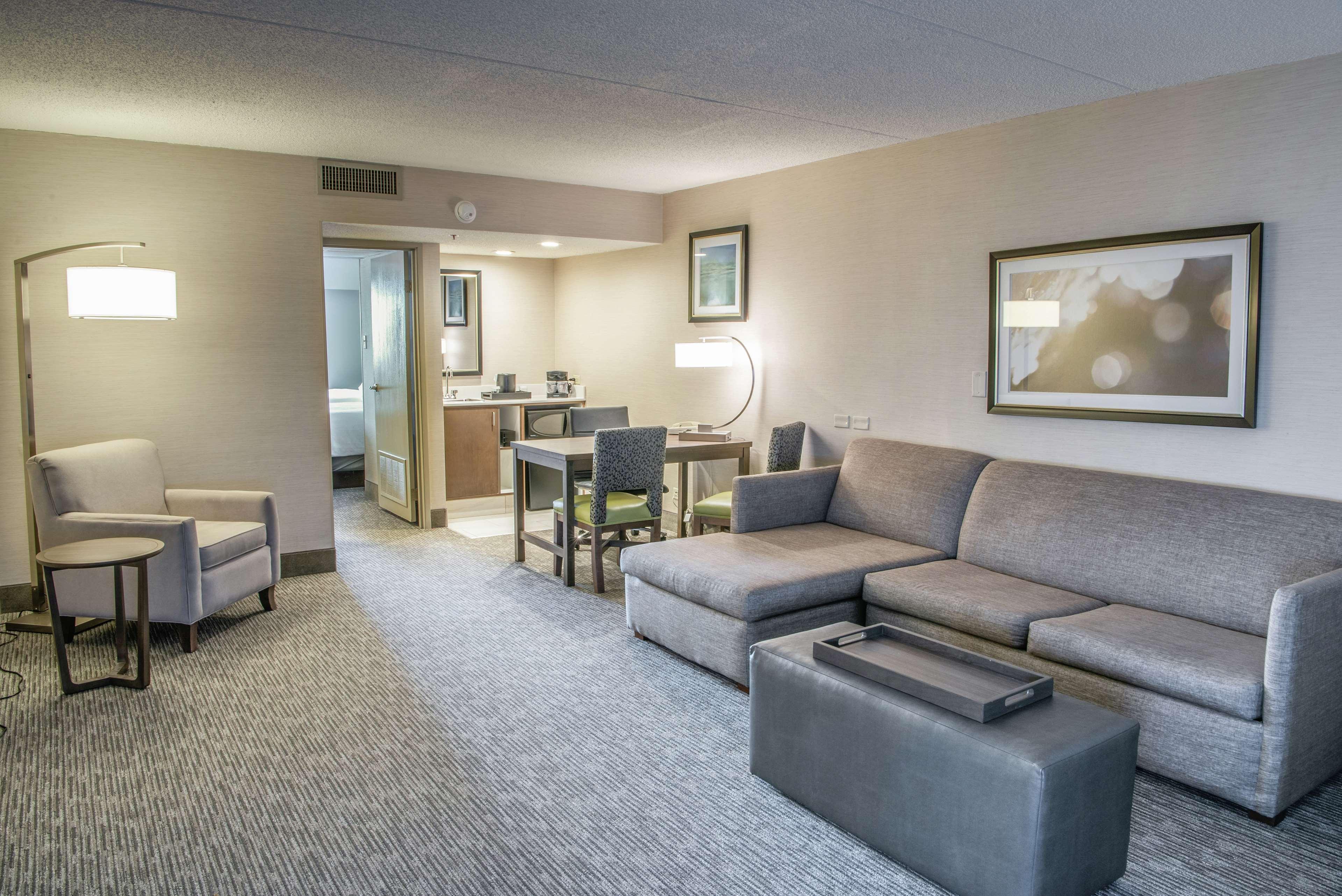 Embassy Suites By Hilton Chicago Schaumburg Woodfield Exteriör bild