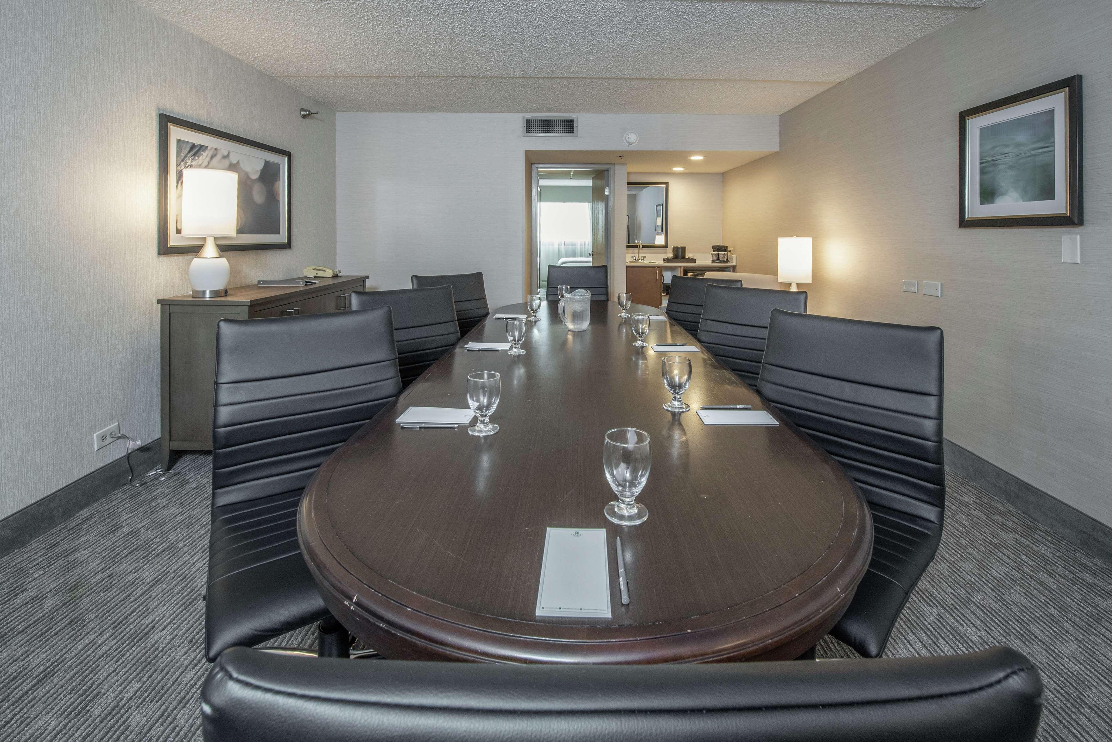 Embassy Suites By Hilton Chicago Schaumburg Woodfield Exteriör bild