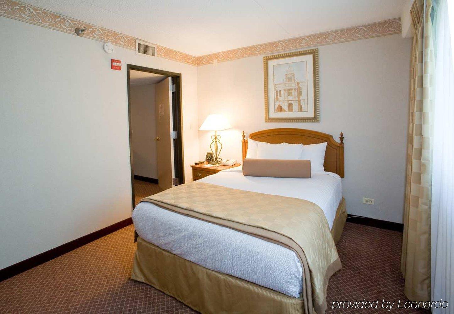 Embassy Suites By Hilton Chicago Schaumburg Woodfield Rum bild