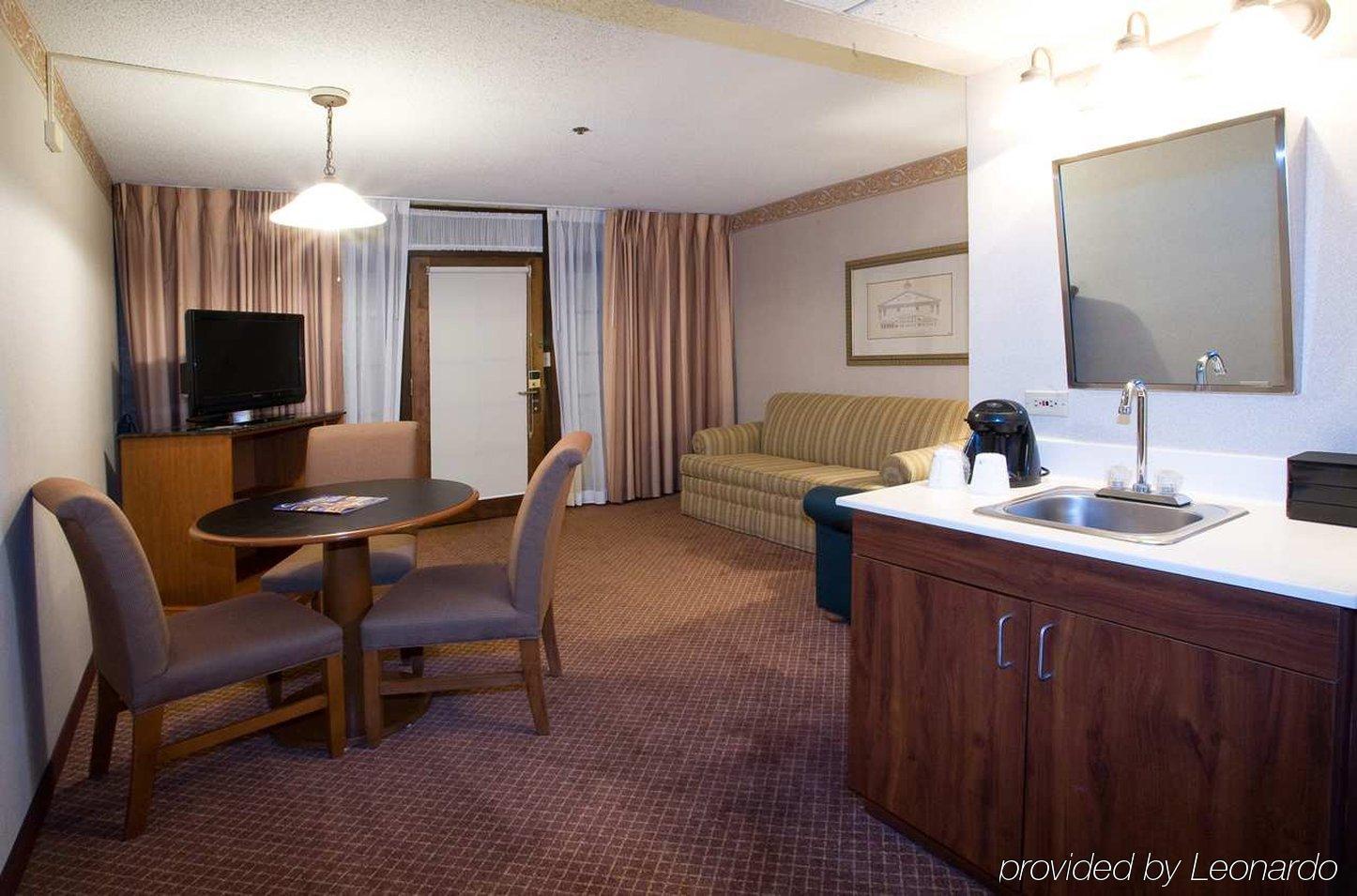 Embassy Suites By Hilton Chicago Schaumburg Woodfield Rum bild